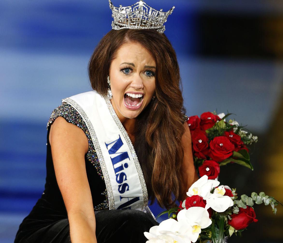 Eagles quarterback Wentz glad he could inspire Miss America